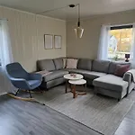 Tatil Evi House With Terrace And A Big Garden In Centrum Of Lyngseidet