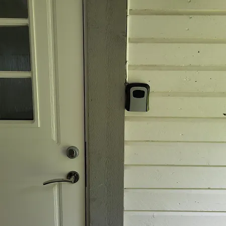 House With Terrace And A Big Garden In Centrum Of Lyngseidet