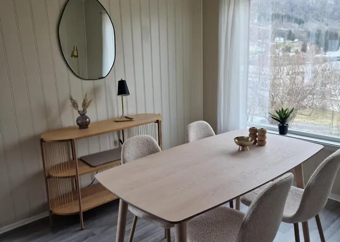 House With Terrace And A Big Garden In Centrum Of Hébergement de vacances